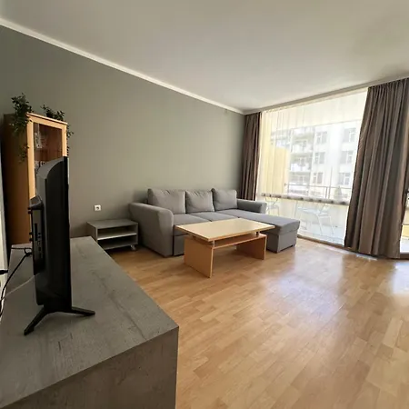 Apartment Complex Sands *