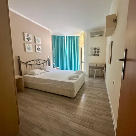 Complex Sands * Slantschew brjag