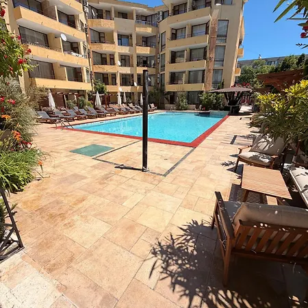 Complex Sands Apartment *