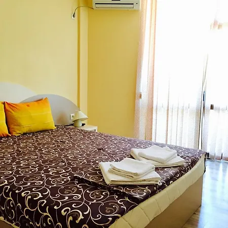 Apartment Complex Sands Slantschew brjag